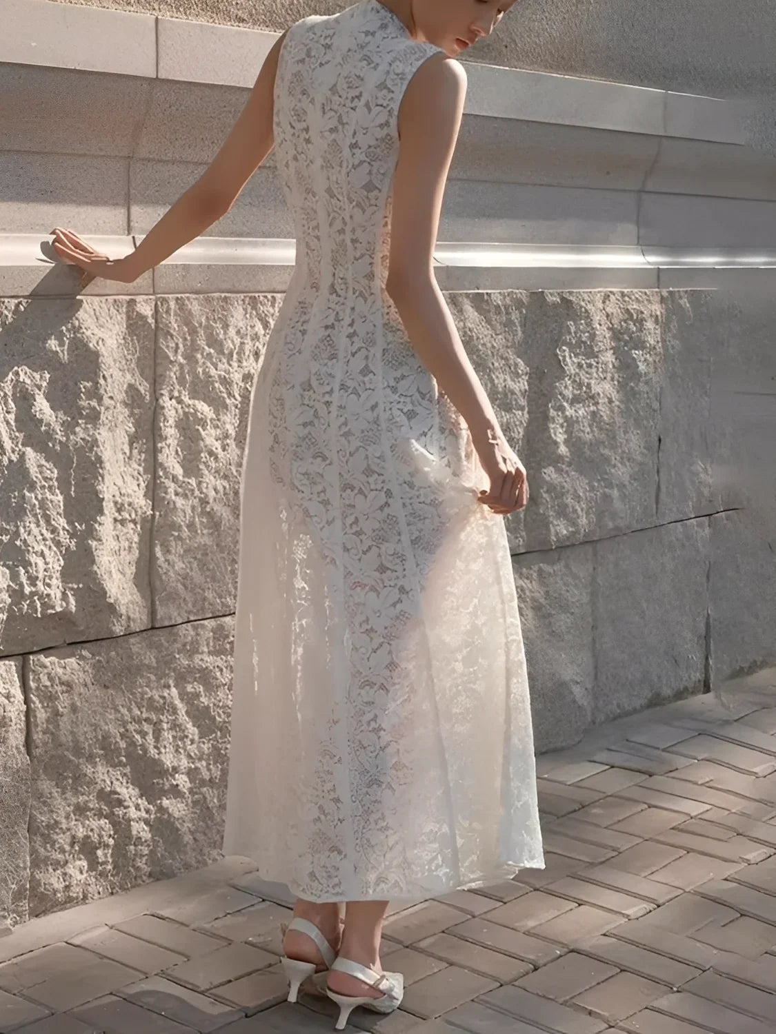 Midi Dress in Textured Lace with Flowers – Carla