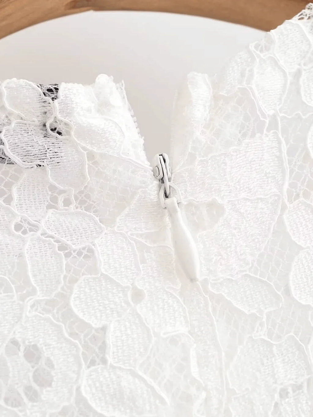 Midi Dress in Textured Lace with Flowers – Carla