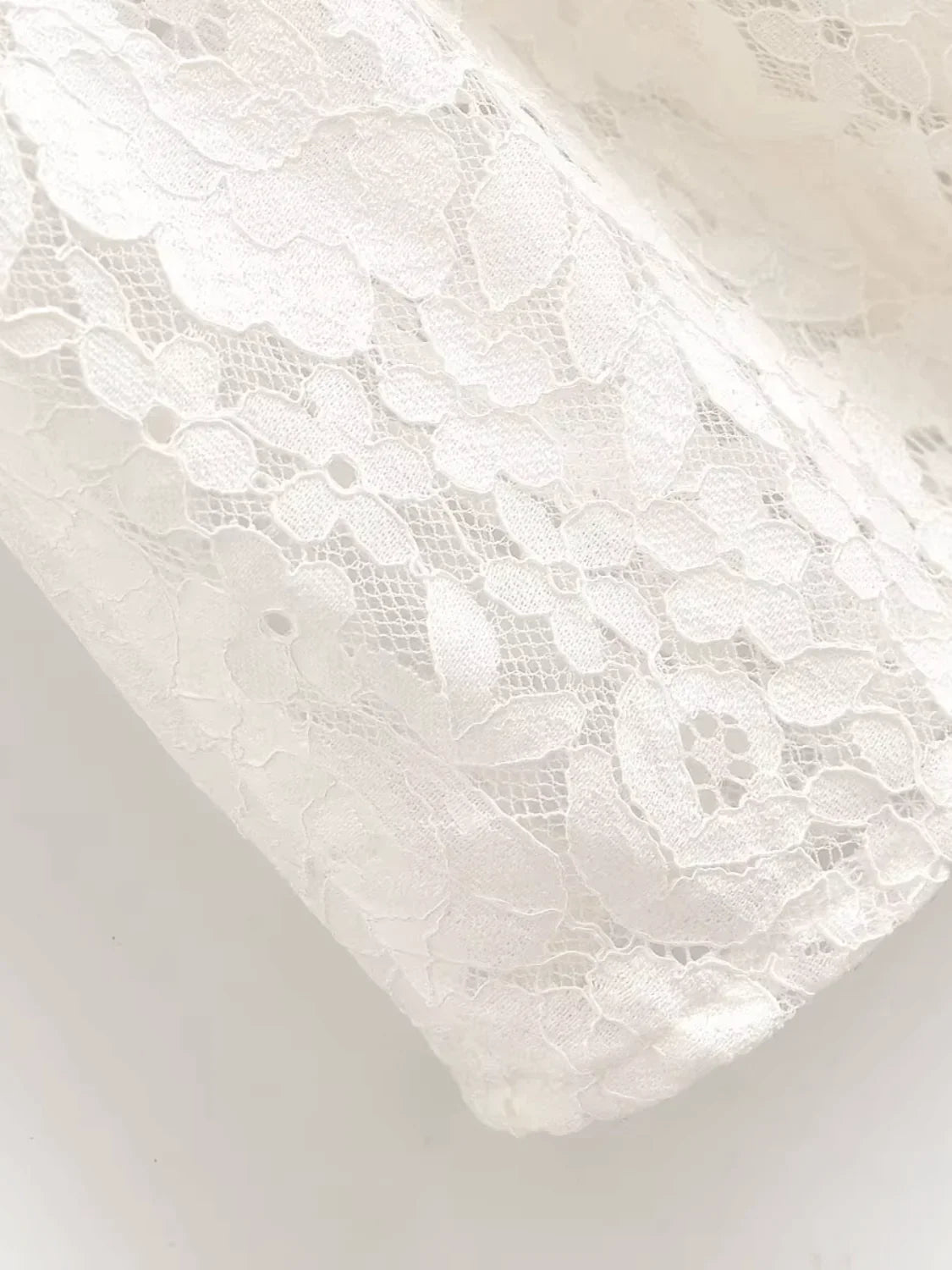 Midi Dress in Textured Lace with Flowers – Carla